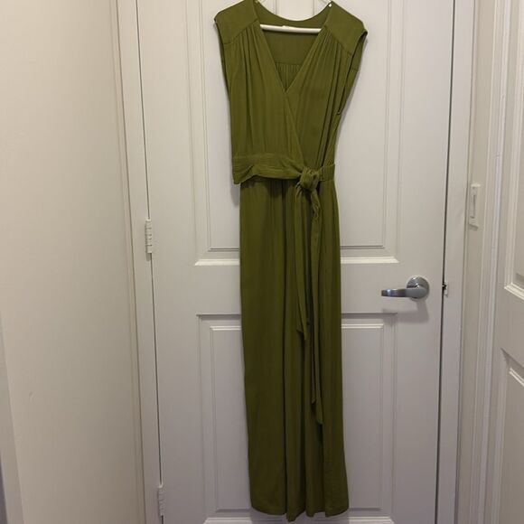 NWOT Be Cool Pleated Wrap Wide Leg Jumpsuit. Green. Size Small. - Picture 3 of 10